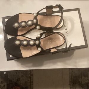 Gucci Faux Pearl Accents Leather T-Strap Flat Sandals ,Size 5